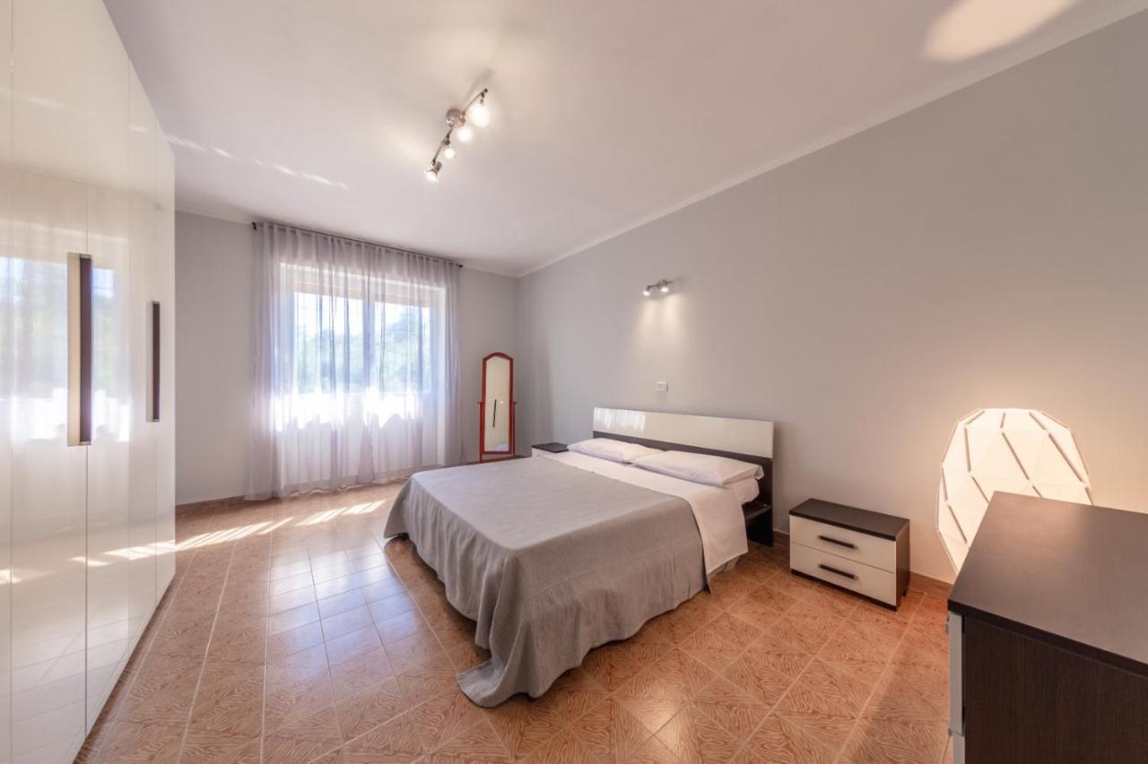 Confidential Silent Apartment Cressa Luaran gambar
